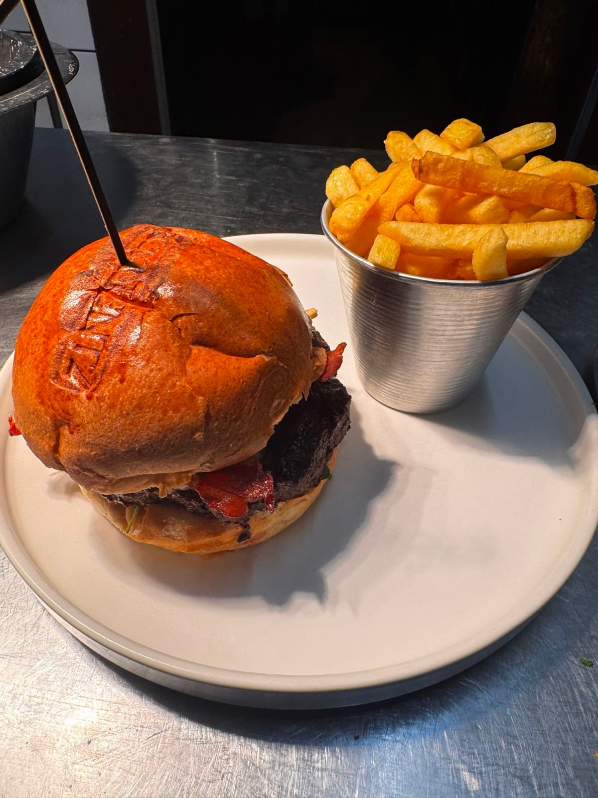 Ercklentz Burger (Alm Royal)