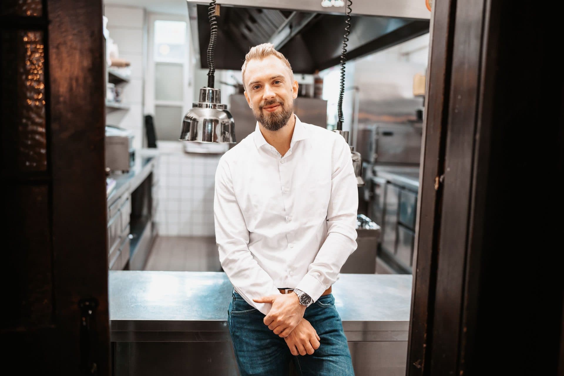 Matthias Ebbinghaus in der Küche des Restaurant Ercklentz